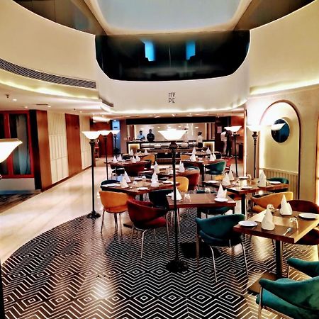Hyphen Business Hotel Noida Ngoại thất bức ảnh