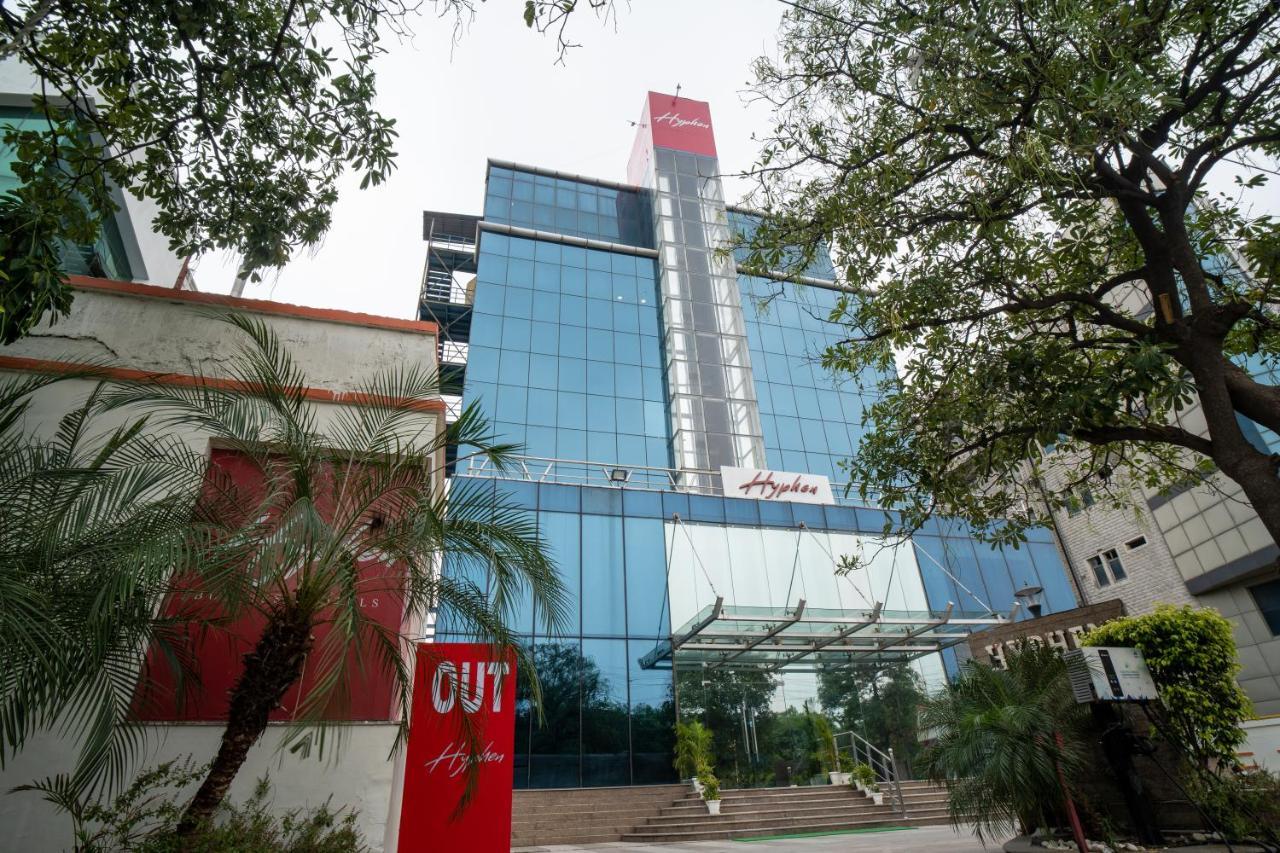 Hyphen Business Hotel Noida Ngoại thất bức ảnh