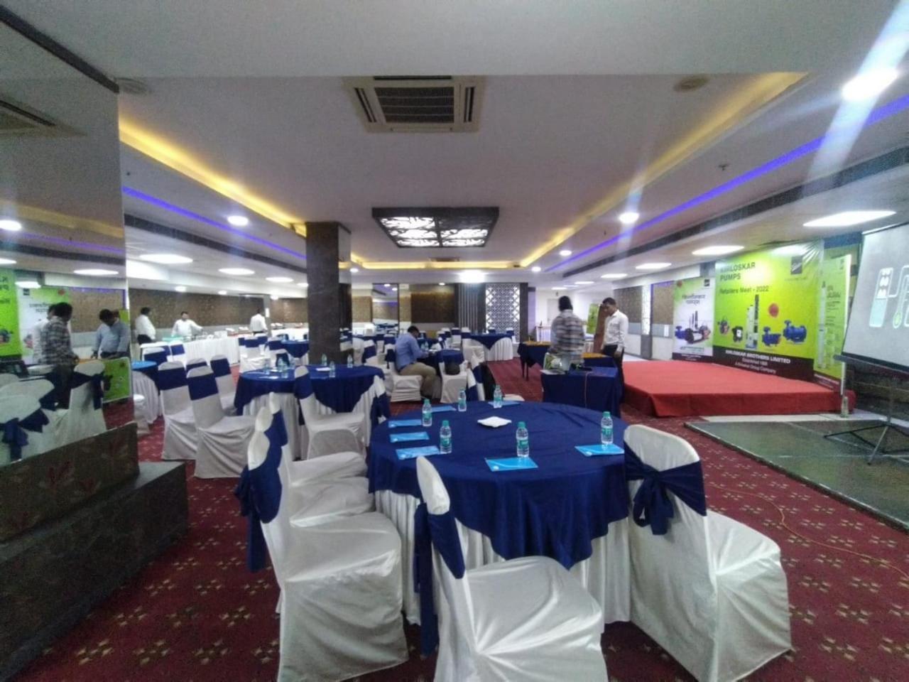 Hyphen Business Hotel Noida Ngoại thất bức ảnh