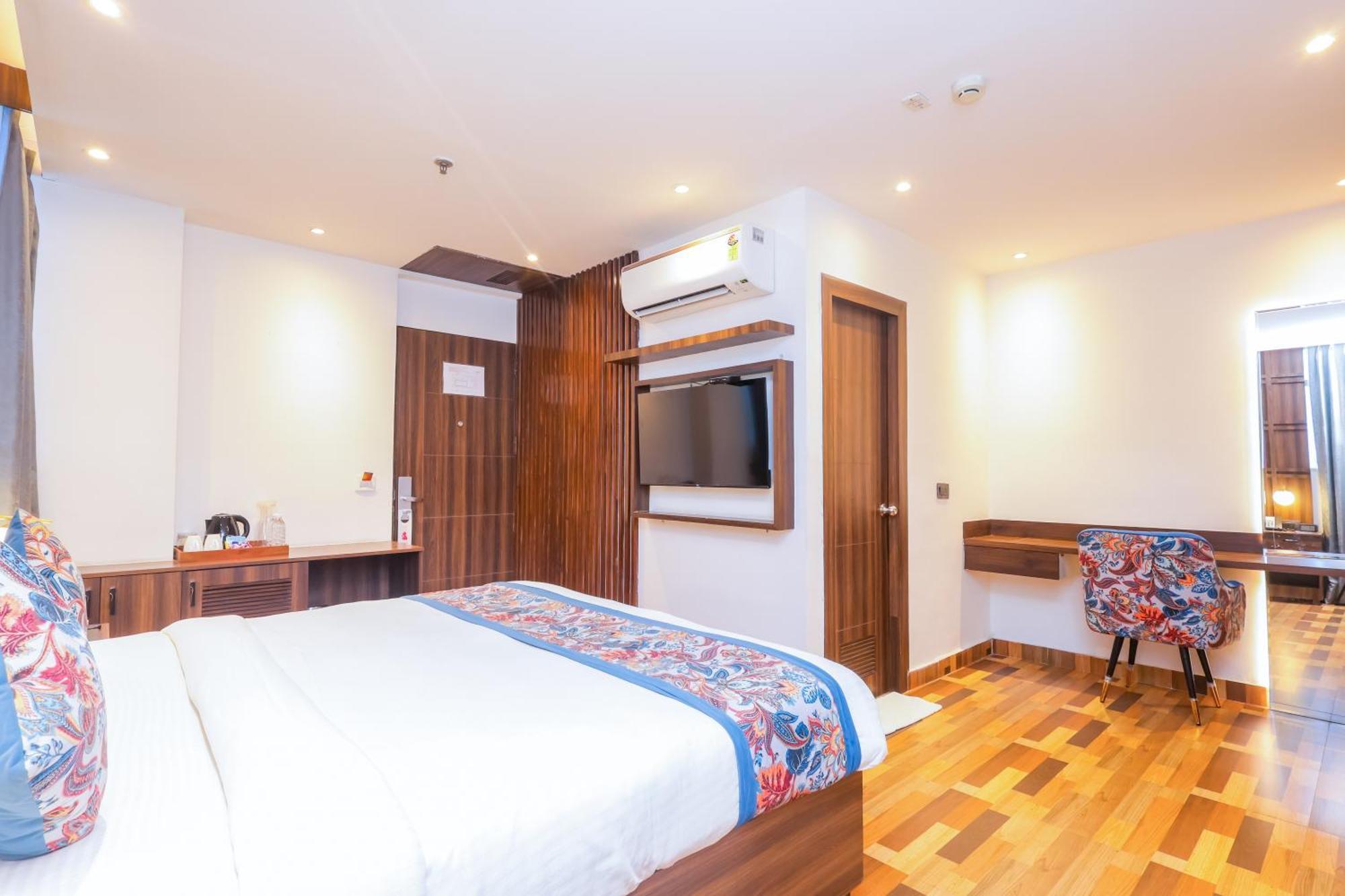Hyphen Business Hotel Noida Ngoại thất bức ảnh