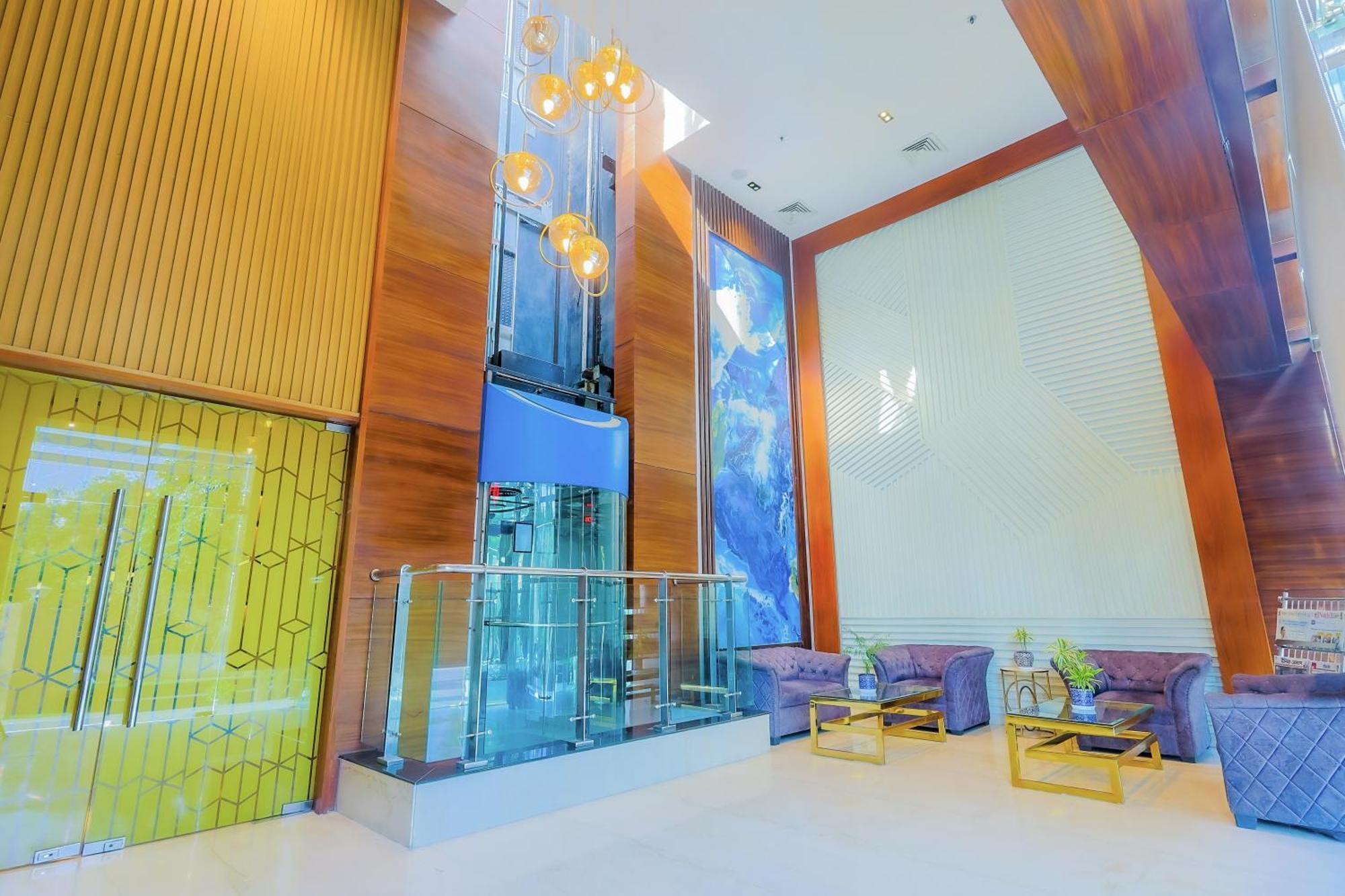 Hyphen Business Hotel Noida Ngoại thất bức ảnh