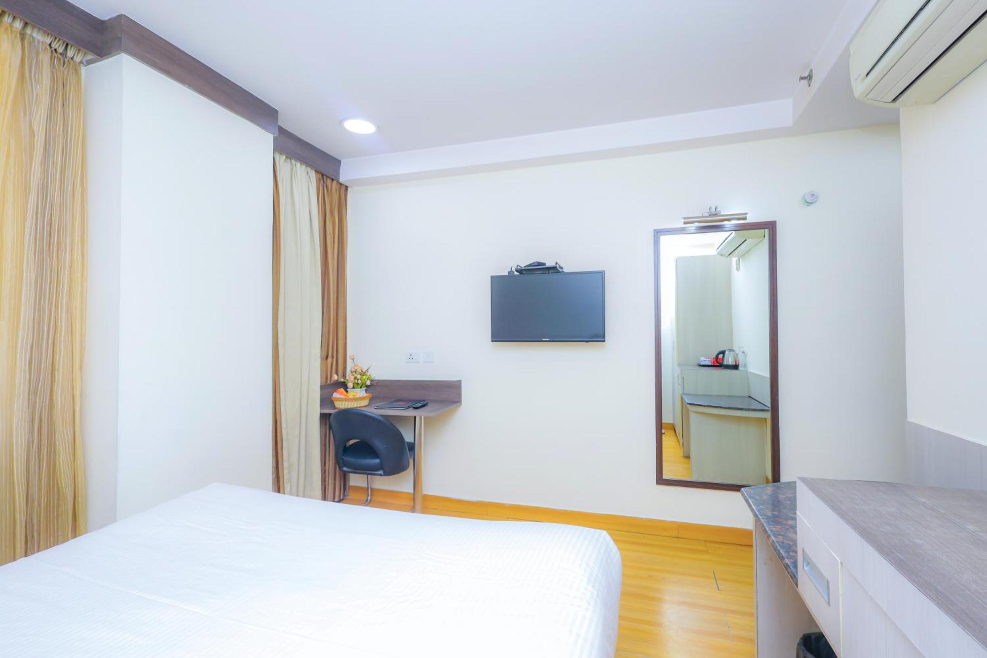 Hyphen Business Hotel Noida Ngoại thất bức ảnh