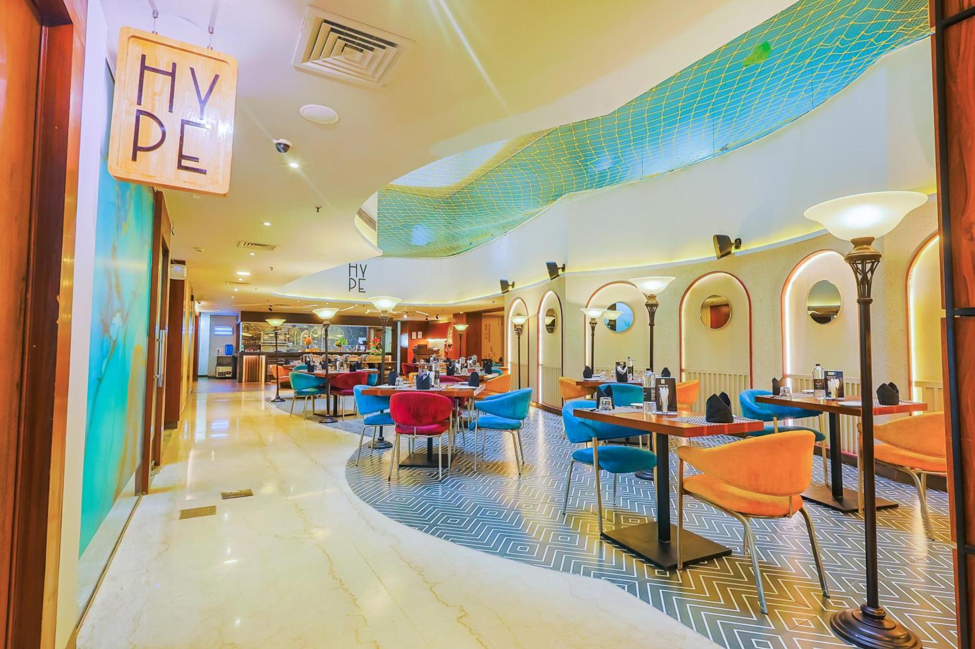 Hyphen Business Hotel Noida Ngoại thất bức ảnh