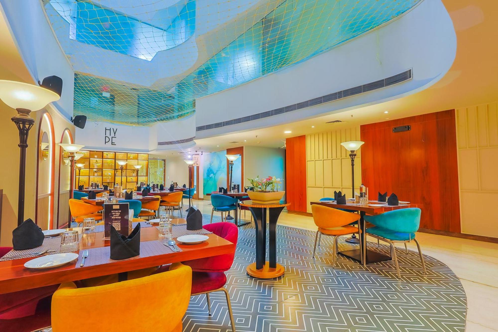 Hyphen Business Hotel Noida Ngoại thất bức ảnh