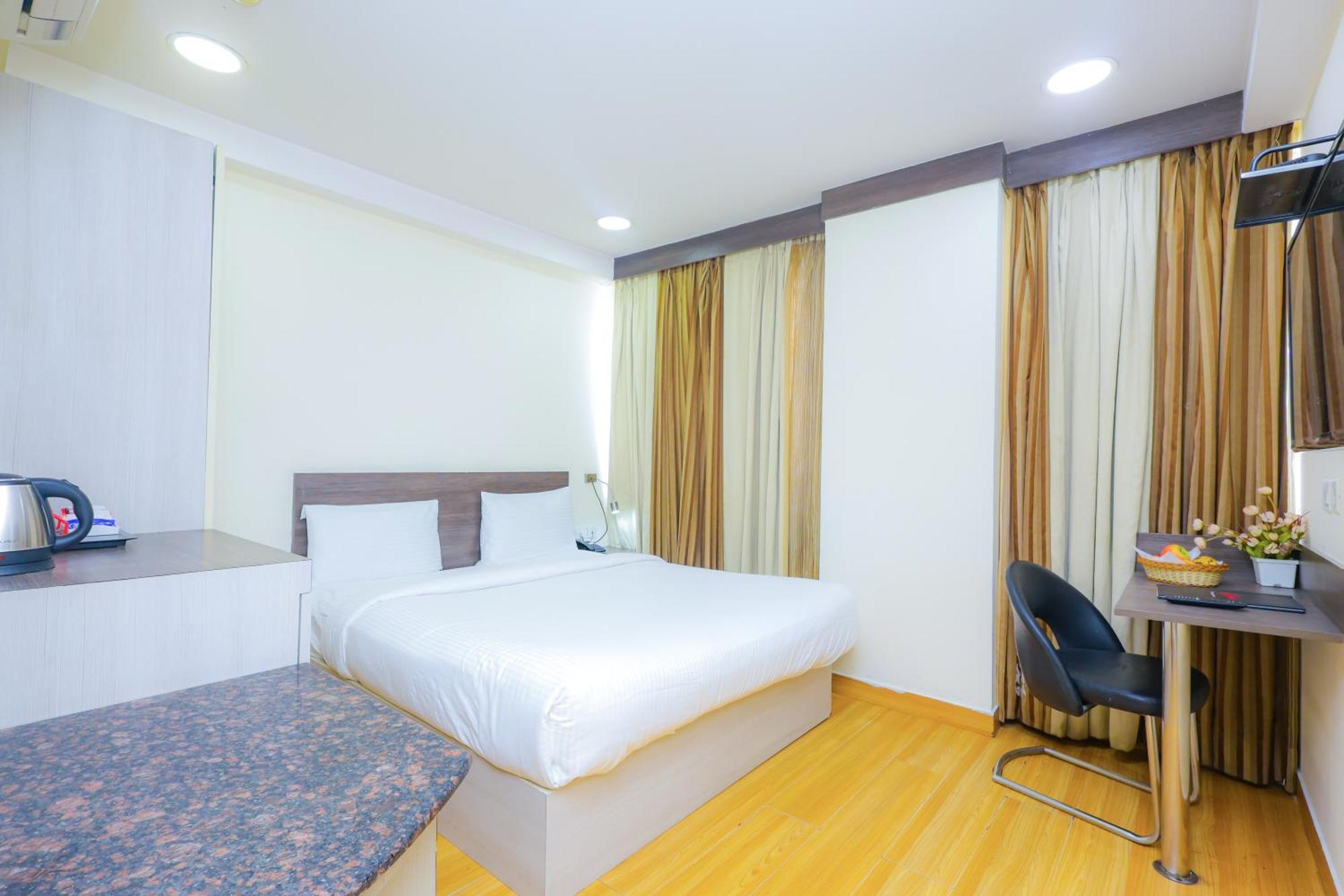 Hyphen Business Hotel Noida Ngoại thất bức ảnh