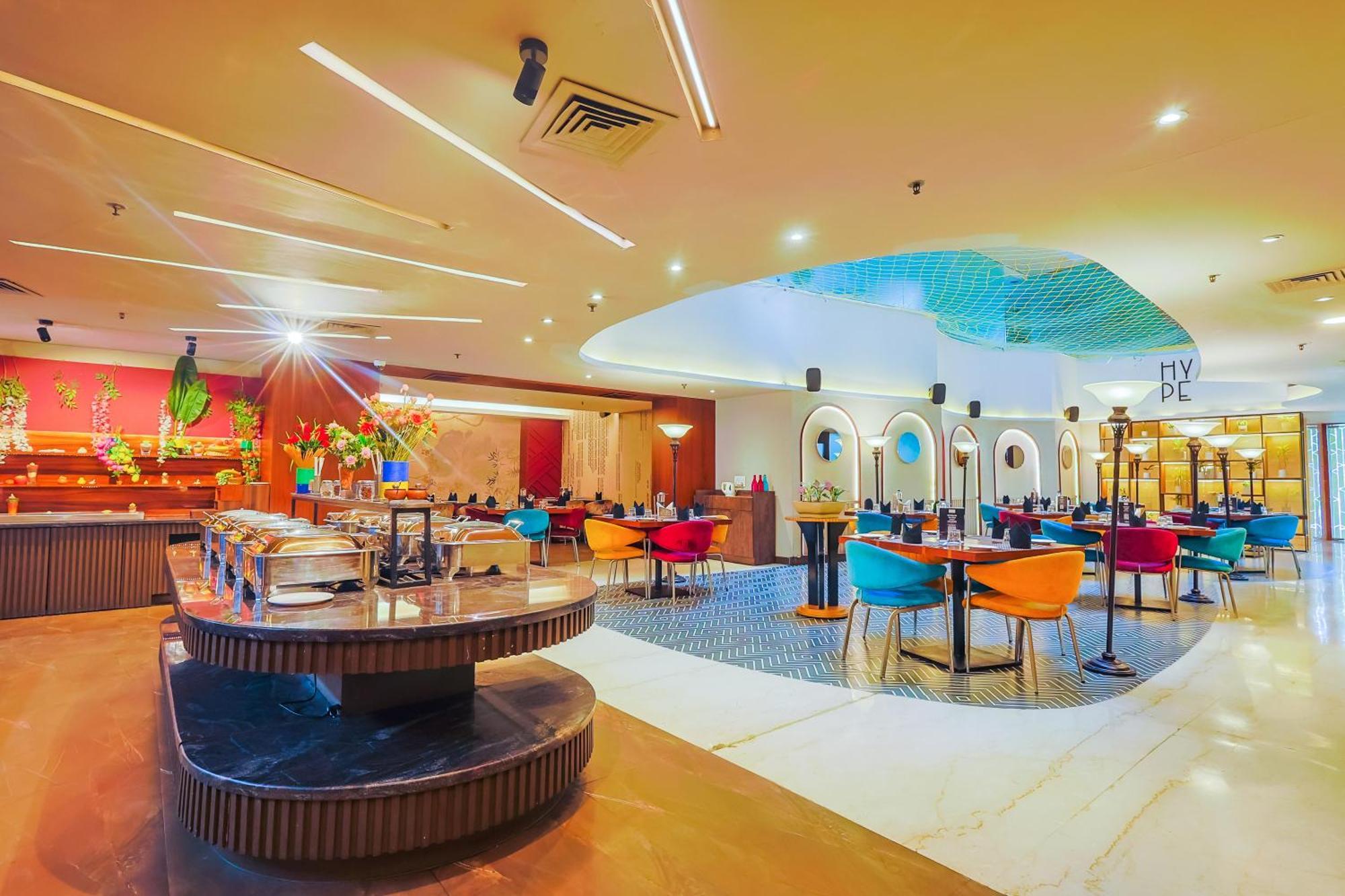 Hyphen Business Hotel Noida Ngoại thất bức ảnh
